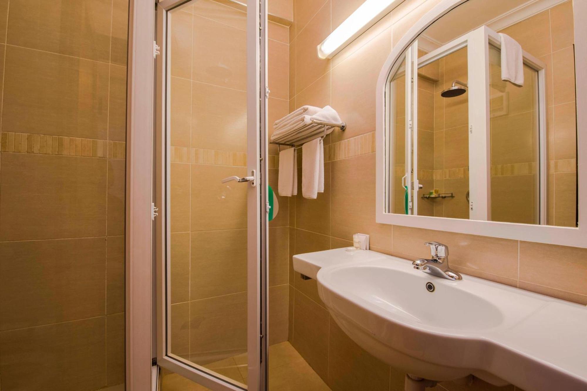 Protea Hotel By Marriott Dar Es Salaam Courtyard Ngoại thất bức ảnh
