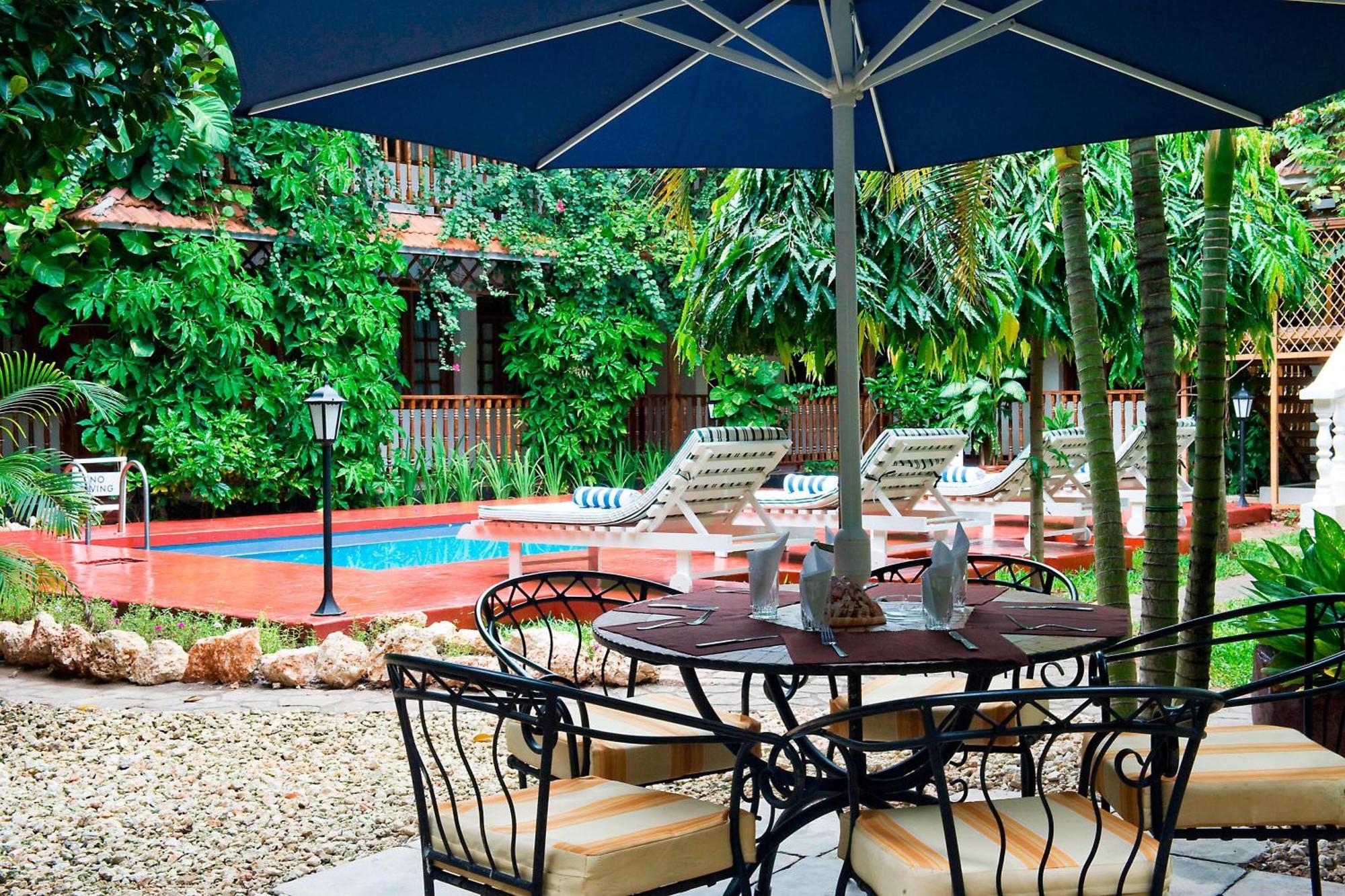 Protea Hotel By Marriott Dar Es Salaam Courtyard Ngoại thất bức ảnh