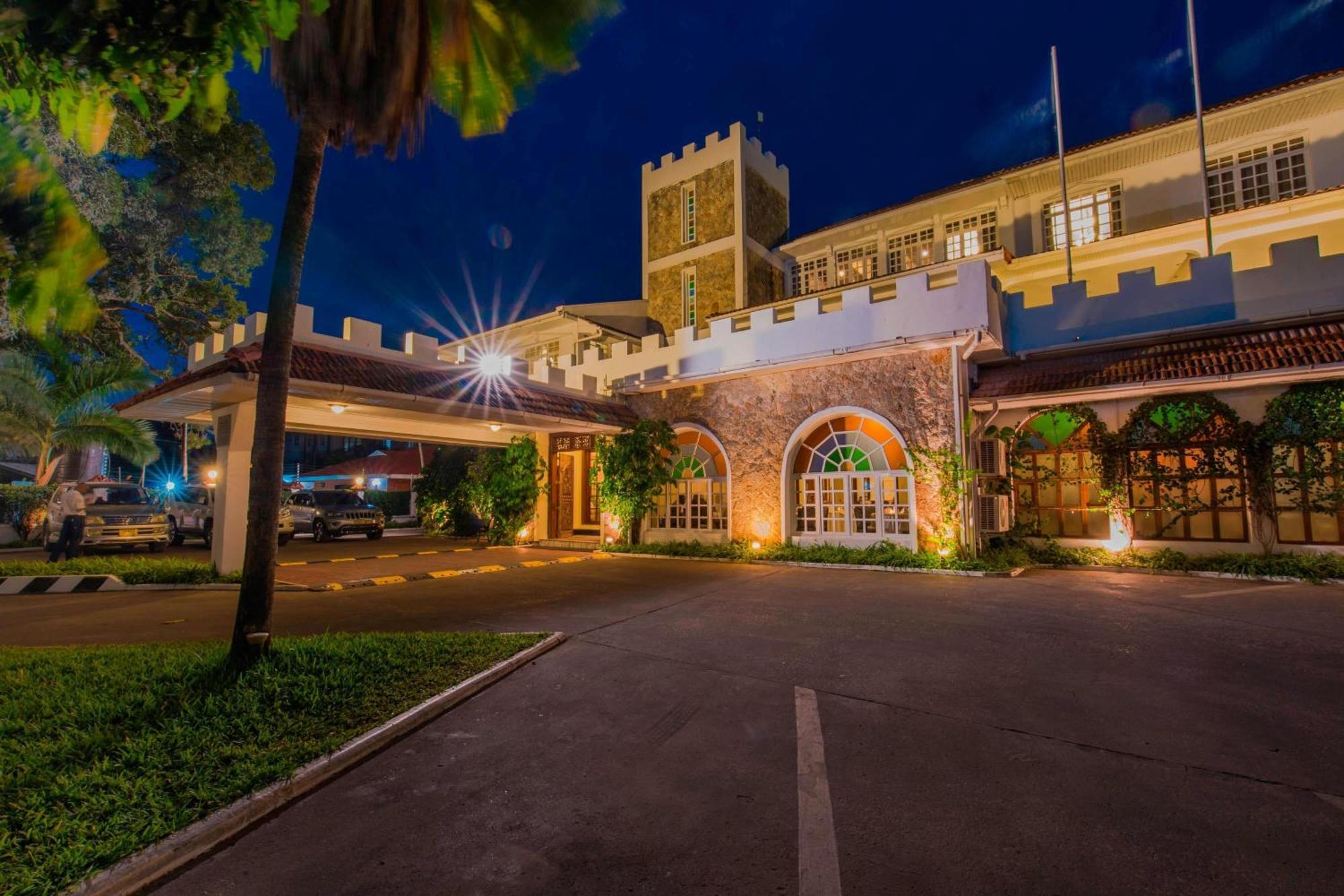 Protea Hotel By Marriott Dar Es Salaam Courtyard Ngoại thất bức ảnh