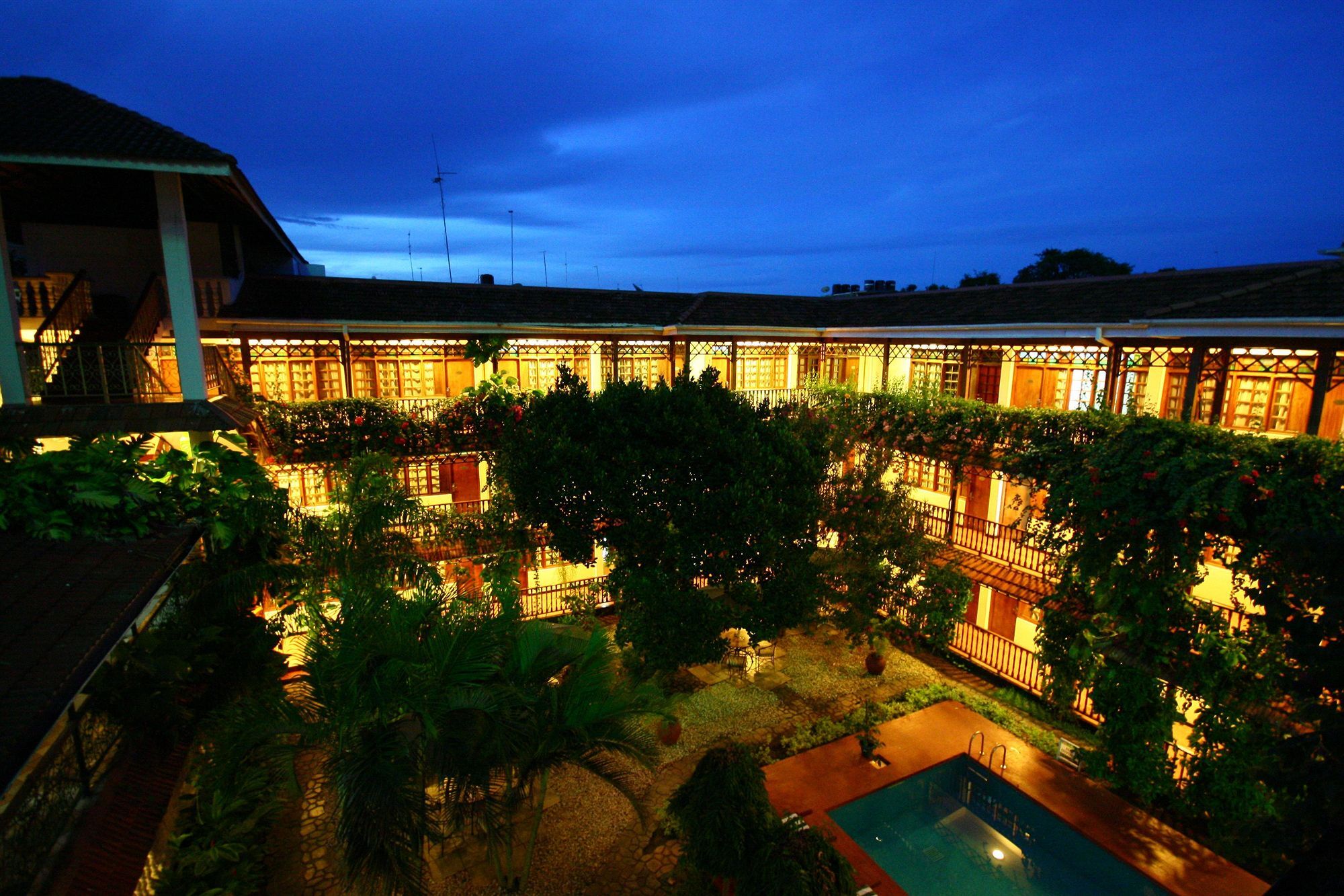 Protea Hotel By Marriott Dar Es Salaam Courtyard Ngoại thất bức ảnh