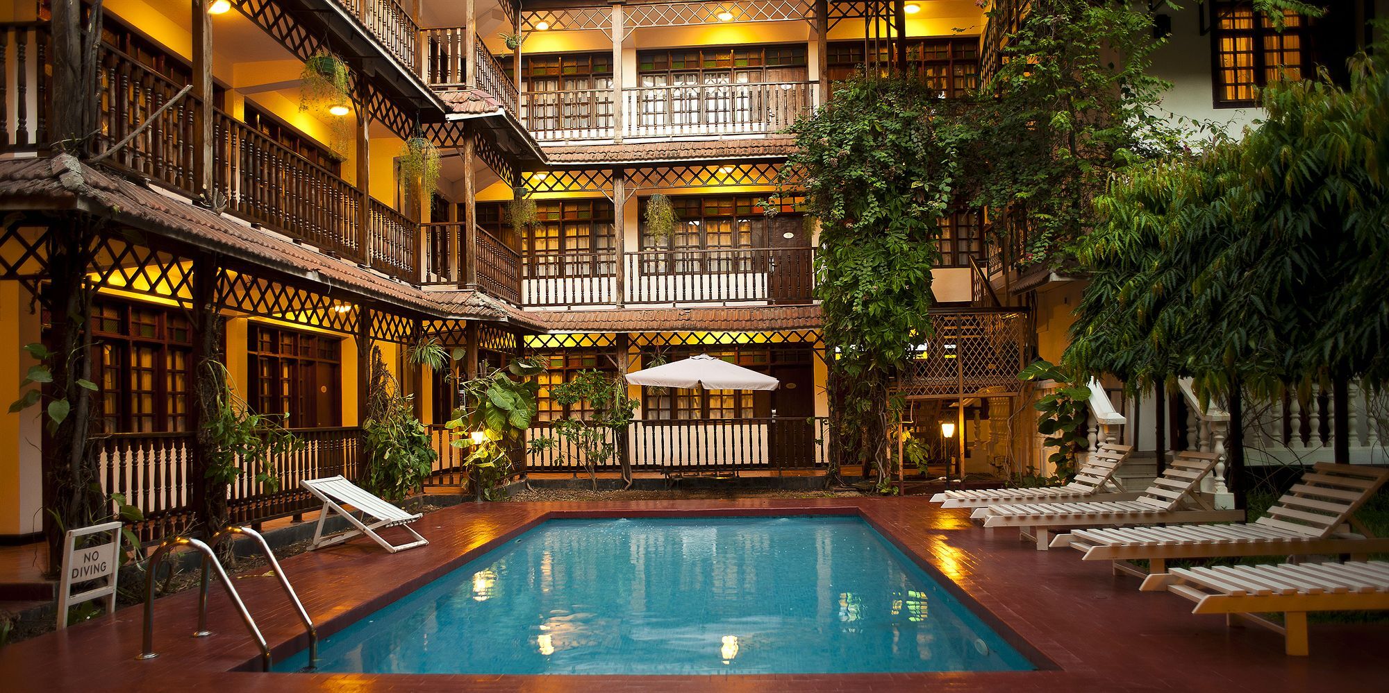 Protea Hotel By Marriott Dar Es Salaam Courtyard Ngoại thất bức ảnh